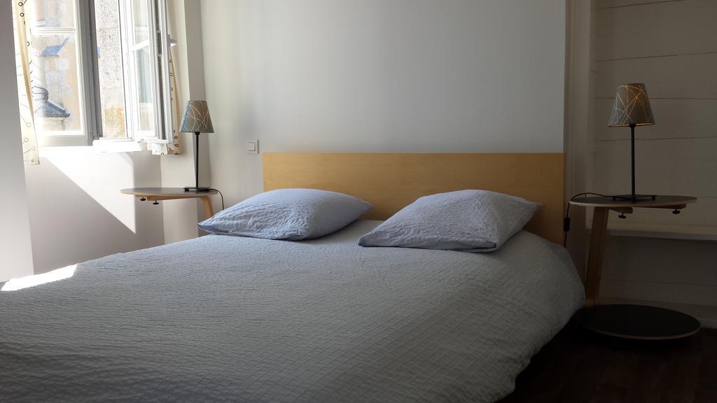 Hotel Au Pigeon Blanc Andouillé Pokoj fotografie